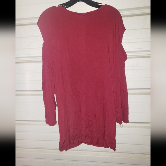 New 4X Size 30/32 Red Catherines top cold shoulder shirt - Picture 4 of 4